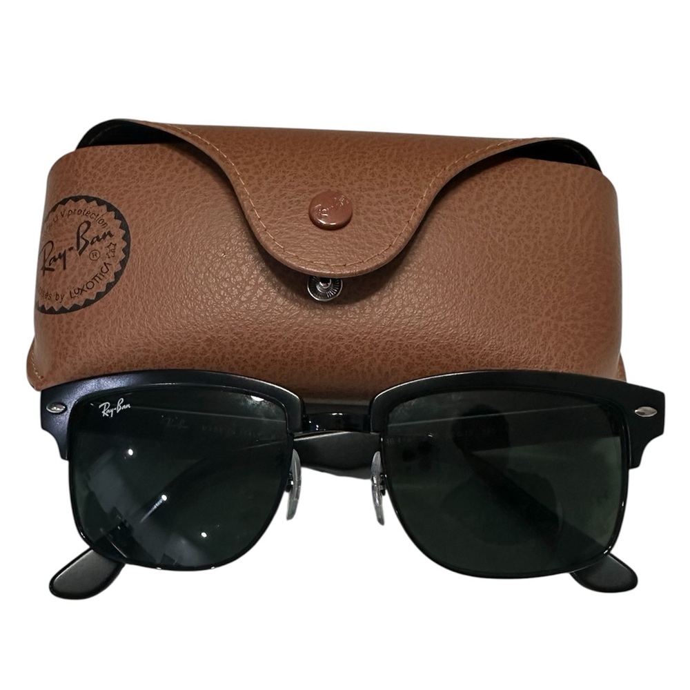 Ray-Ban Black Sunglasses with Tan Case